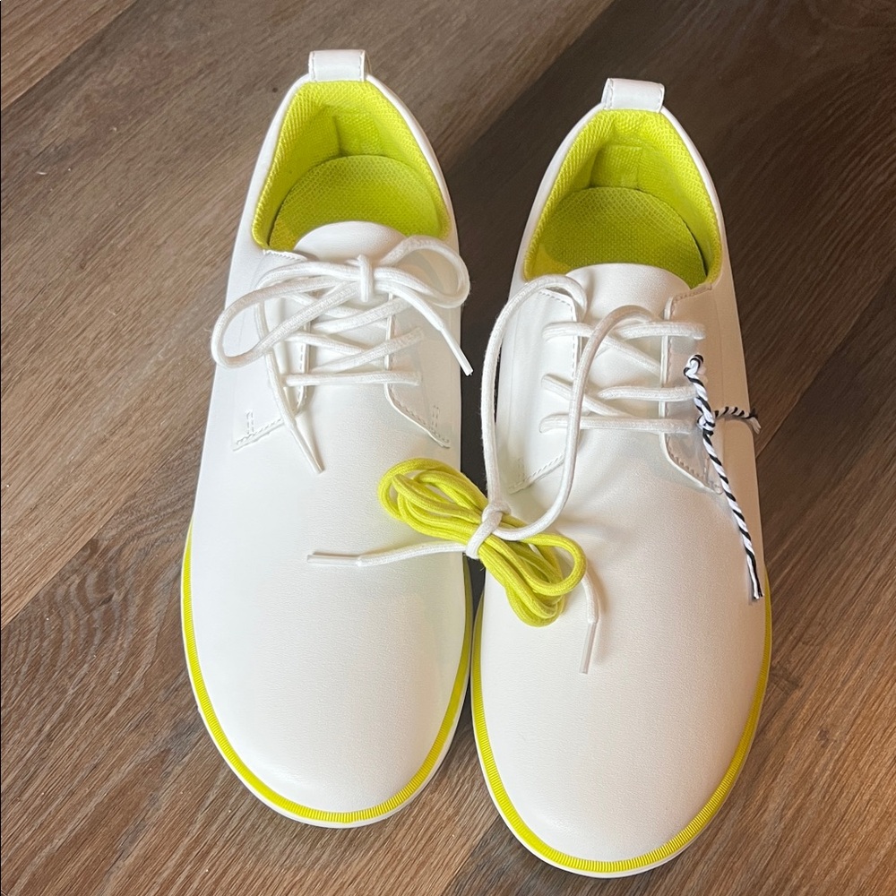 Pontos SZ 8 Women’s tie shoes. NWOT.